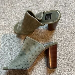 White House black market, green, high heeled shoes open toed